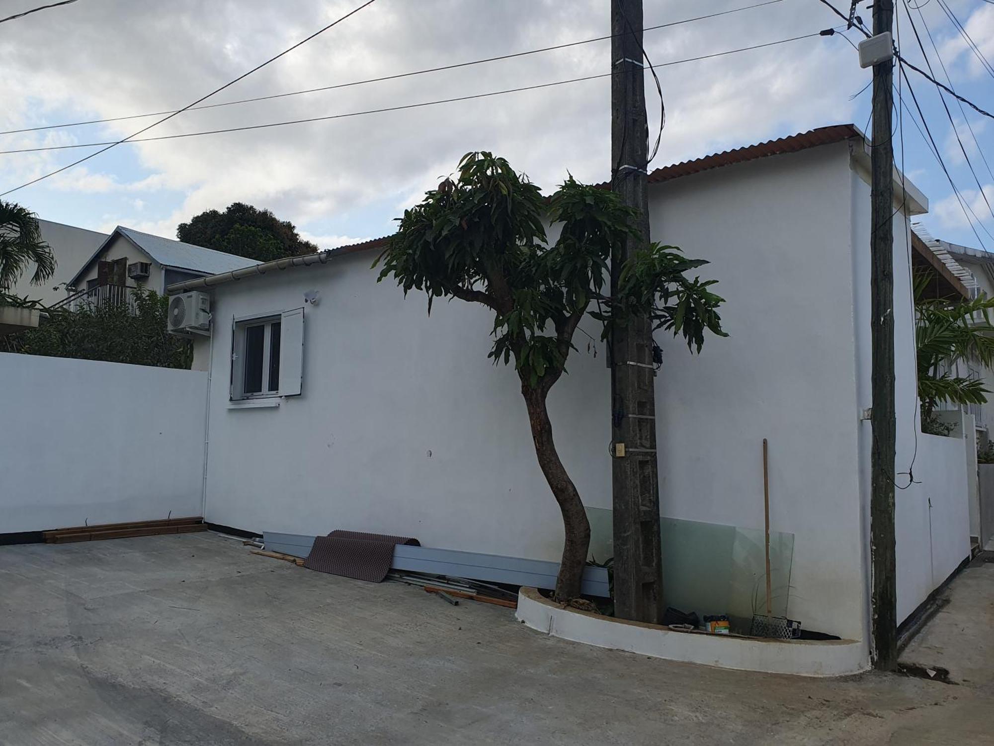Studio Pour Jusqu'A 4 Personnes Proche De L'Hopital Et Du Centre Ville Σαιν-Ντενί Εξωτερικό φωτογραφία