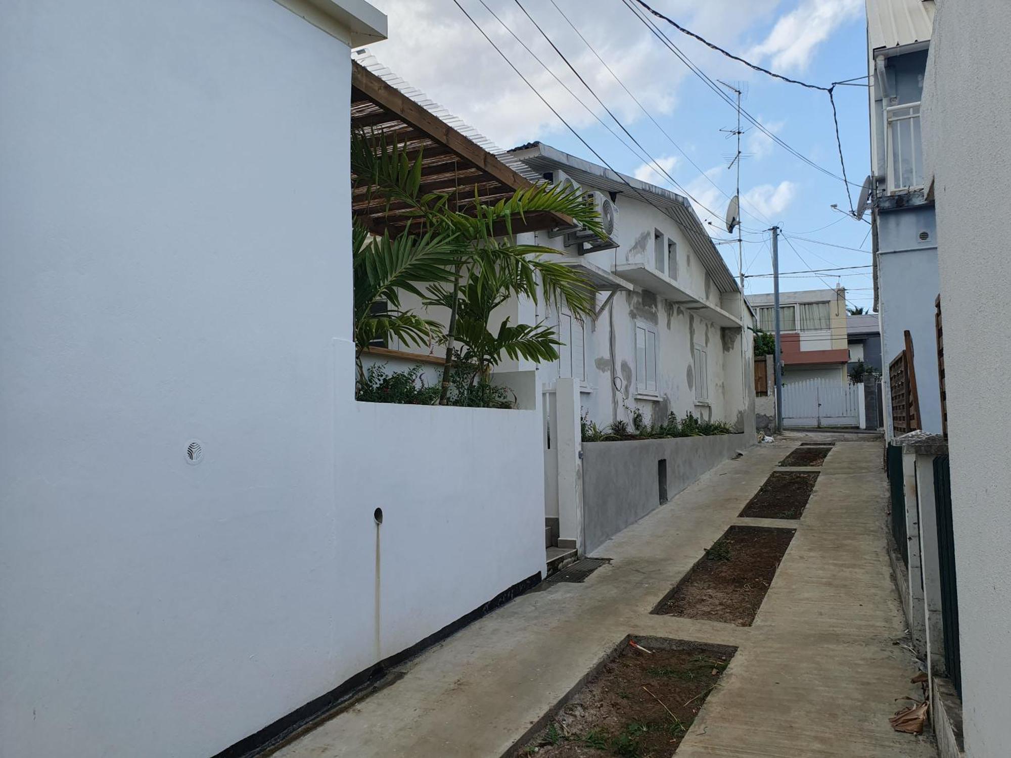 Studio Pour Jusqu'A 4 Personnes Proche De L'Hopital Et Du Centre Ville Σαιν-Ντενί Εξωτερικό φωτογραφία