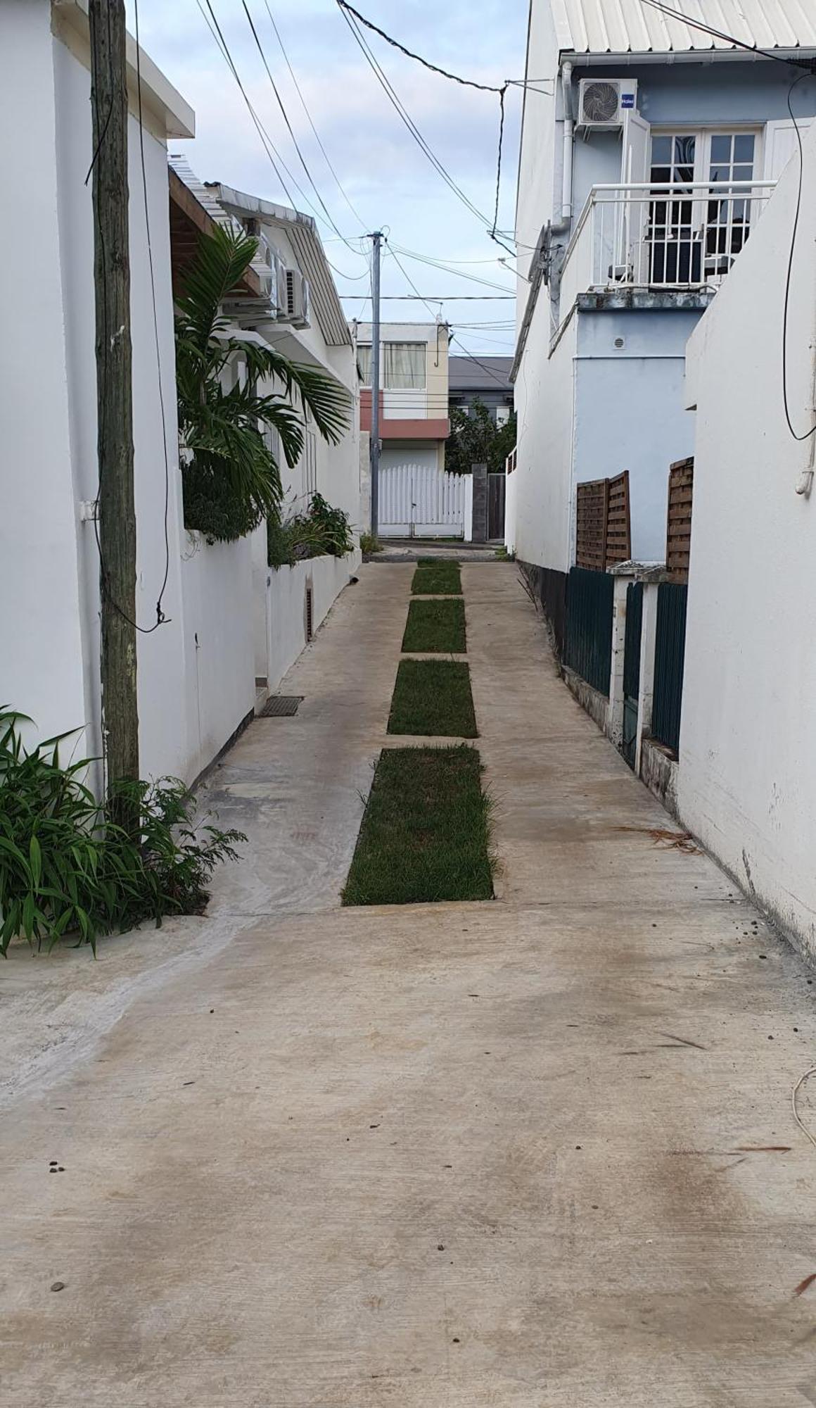 Studio Pour Jusqu'A 4 Personnes Proche De L'Hopital Et Du Centre Ville Σαιν-Ντενί Εξωτερικό φωτογραφία